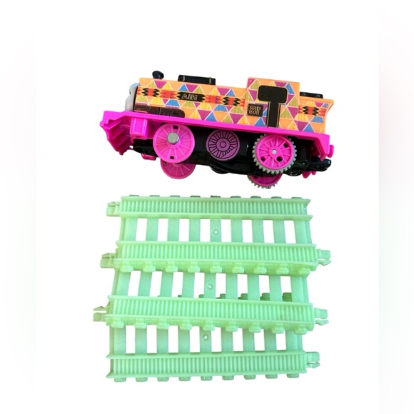 Mattel Trackmaster Thomas & Friends Hyper Glow in the dark Nia 3 track lot set - Picture 1 of 8